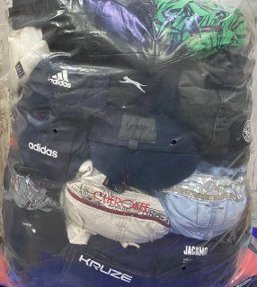 used-branded-shorts-wholesale-italy