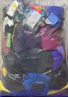used-branded-raincoats-wholesale-italy
