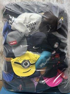 used-branded-caps-wholesale-italy