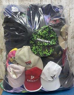 used-branded-caps-wholesale-italy