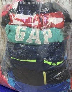 used-branded-childrens-windbreakers-wholesale-italy