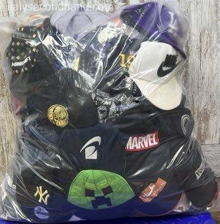 used-branded-caps-wholesale-italy