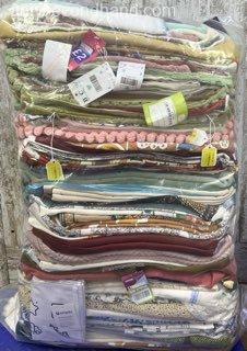 used-branded-table-linen-wholesale-italy