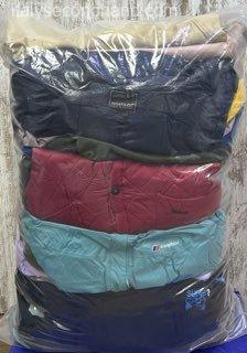 used-branded-windbreakers-wholesale-italy